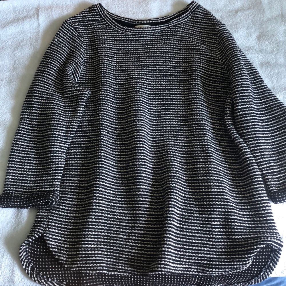 3/4 long sleeve stripped black white H&M shirt